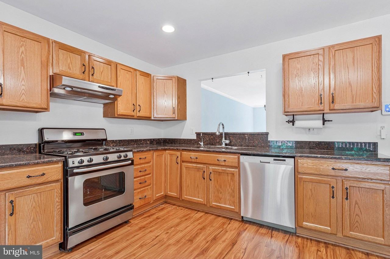 616 Bellerive Ct #85 - Photo 3 of 43
