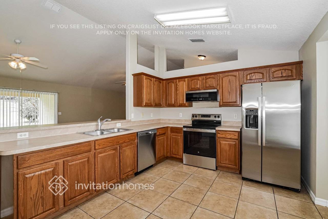 211 Compass Rose Dr - Photo 7 of 17