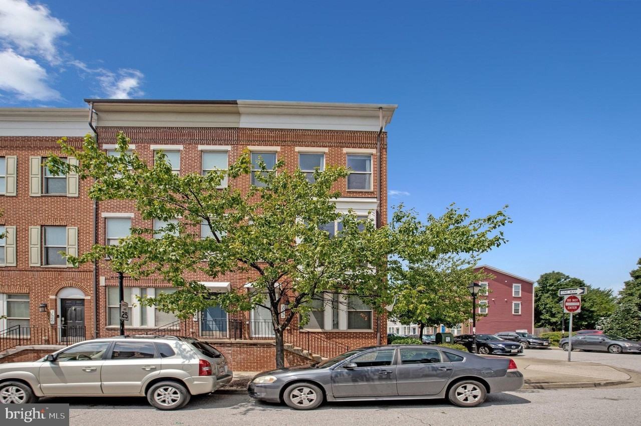 122 Lloyd St #211 - Photo 2 of 49