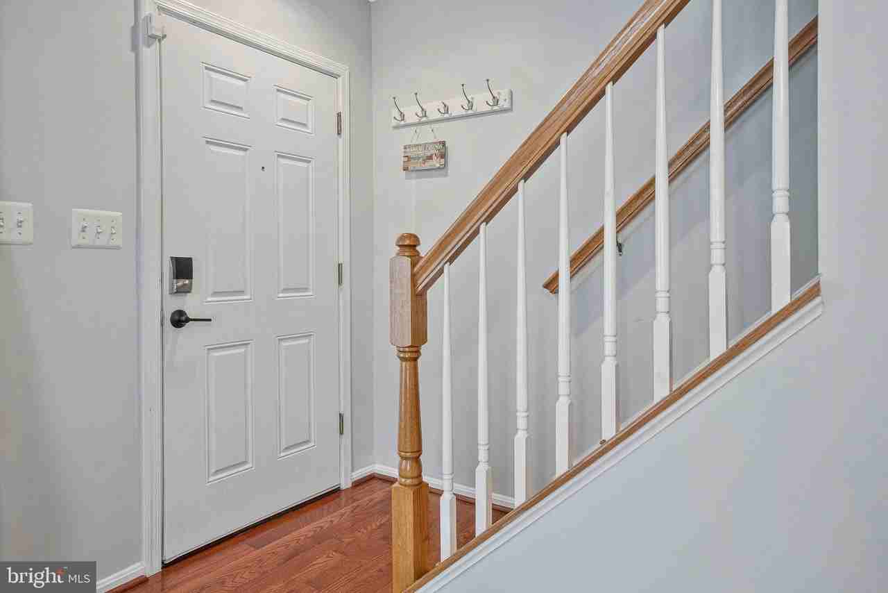 122 Lloyd St #211 - Photo 6 of 49