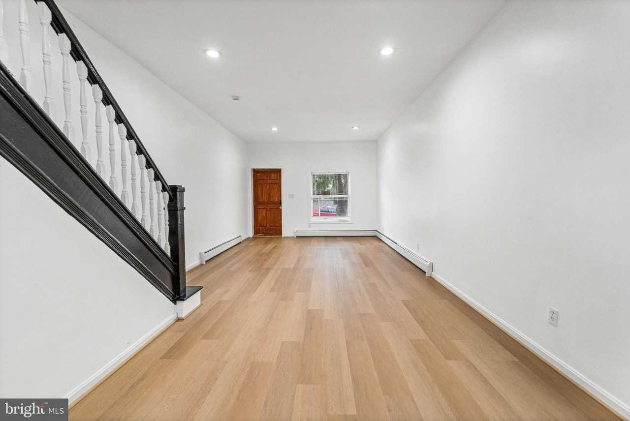 1653 N Smallwood St - Photo 2 of 24