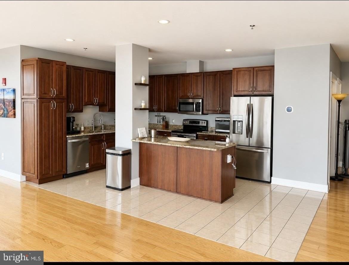2772 Lighthouse Pt E #314 - Photo 4 of 4