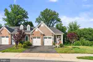 featured image of 10513 Rossini Ln