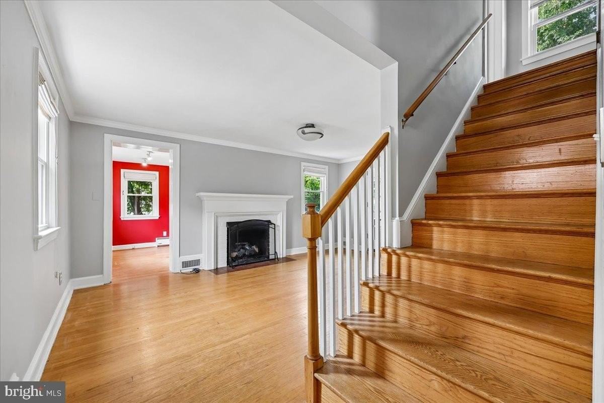 4525 N Chelsea Ln - Photo 3 of 25