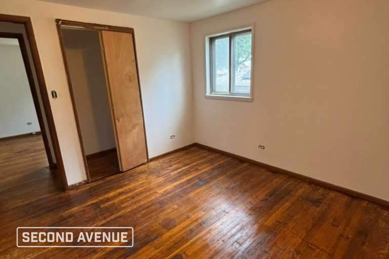 13131 S Rhodes Ave - Photo 7 of 13