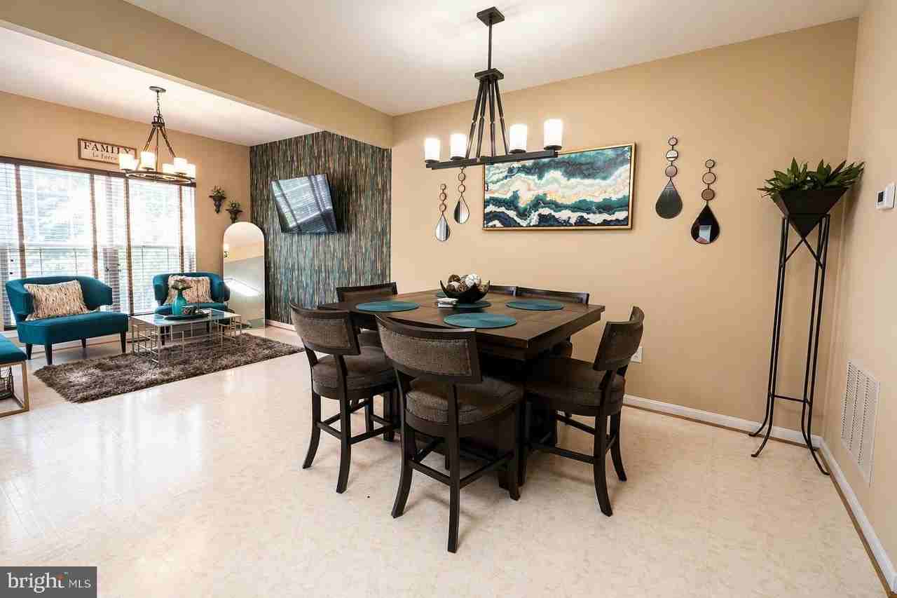 10502 Glen Manor Dr - Photo 4 of 17