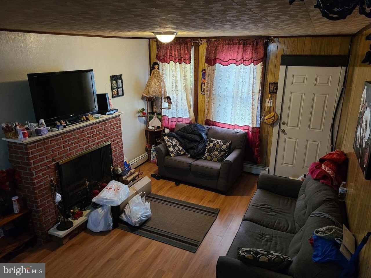 140 Jersey St - Photo 3 of 4