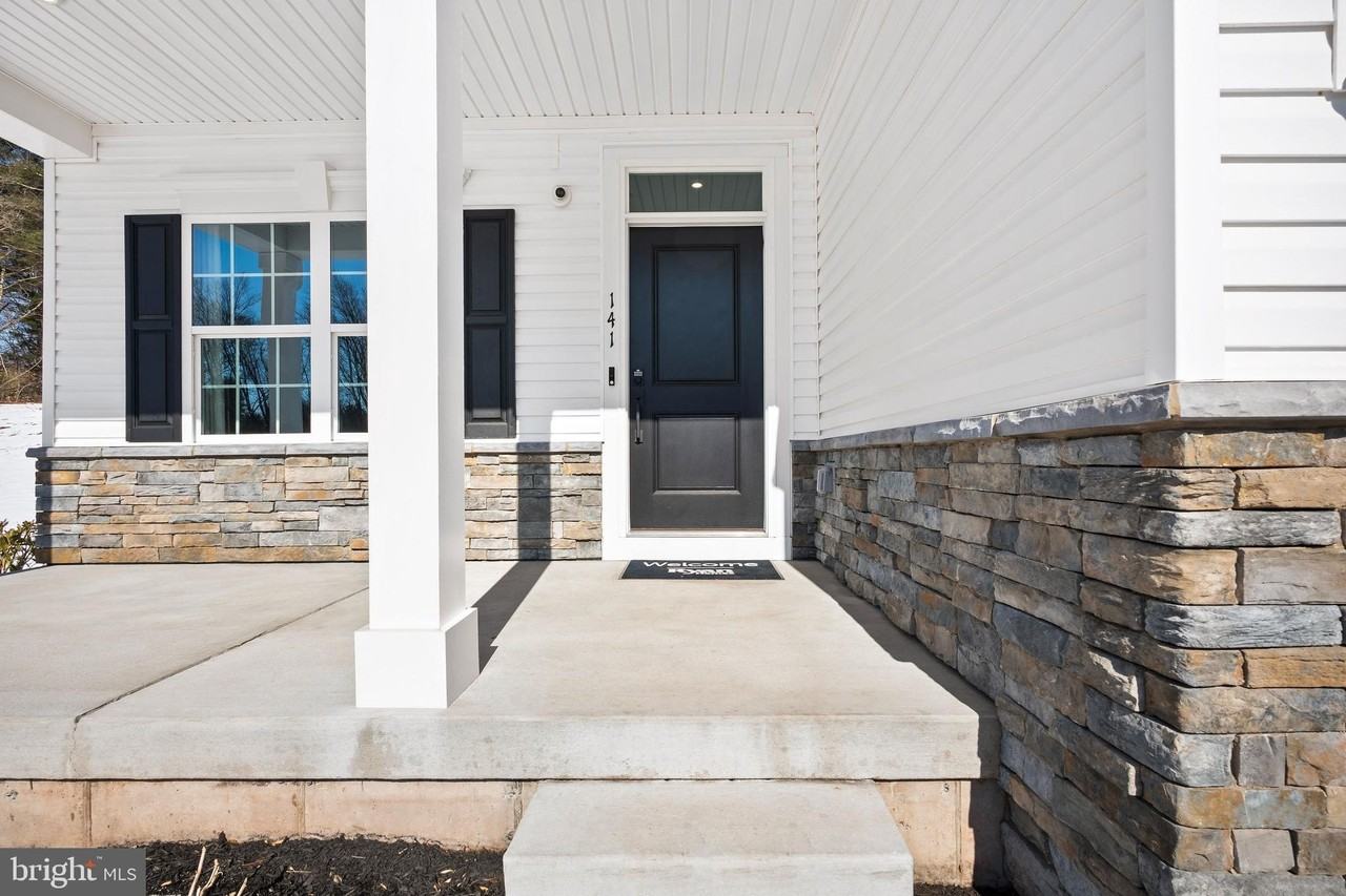 141 Dithridge Dr - Photo 2 of 50