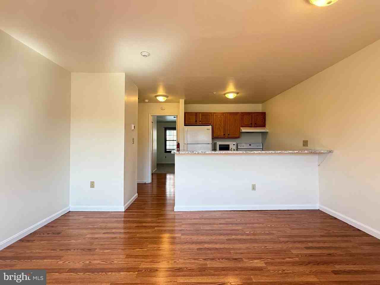 358 Main St #5 - Photo 7 of 14