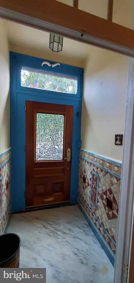 1033 Jackson St - Photo 4 of 49
