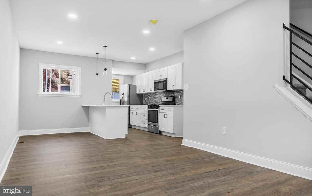 1536 S Corlies St - Photo 2 of 19