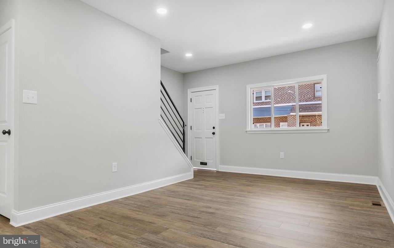 1536 S Corlies St - Photo 3 of 19