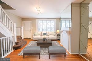 featured image of 5750 N Lambert St