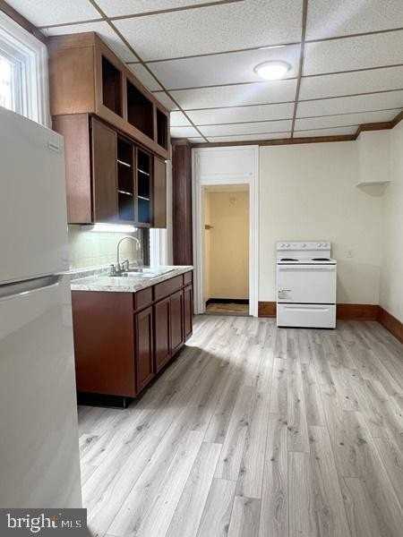 42 N Tremont St #1stFL - Photo 3 of 5