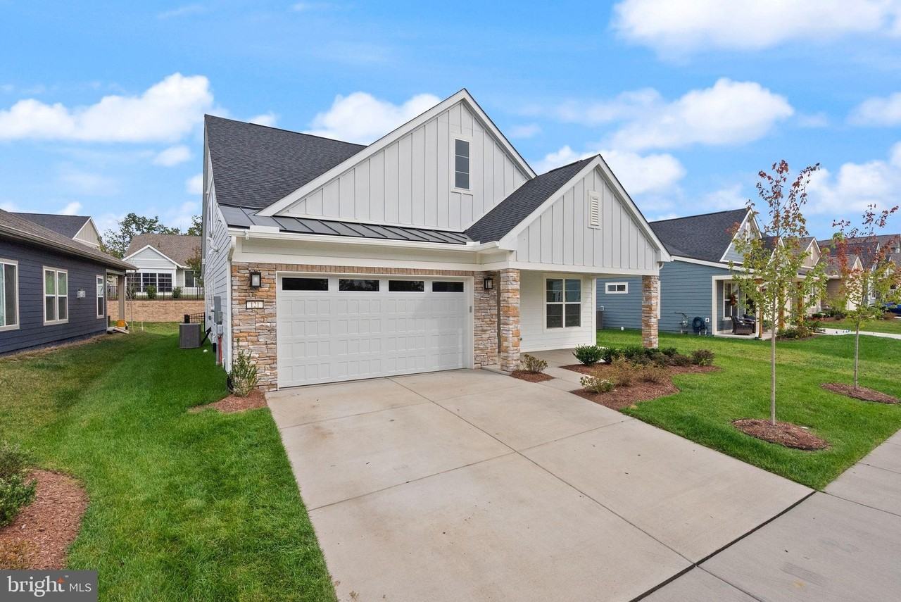 121 Cowbird St - Photo 6 of 50