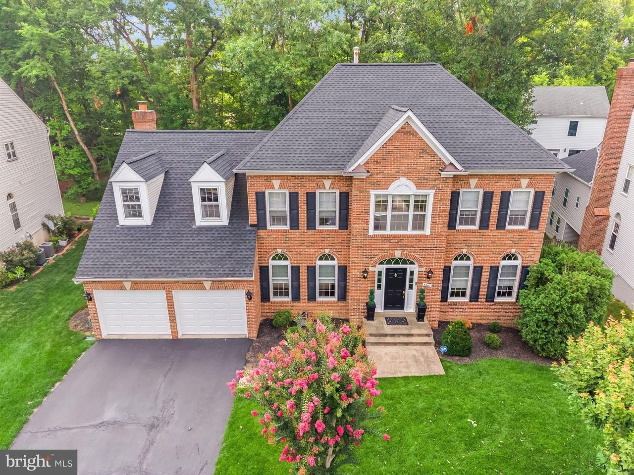 5667 Lonesome Dove Ct - Photo 2 of 50