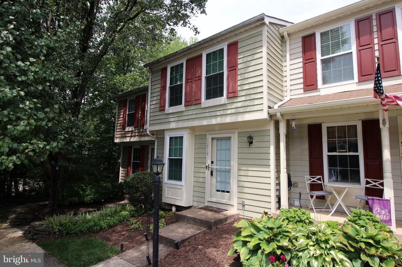 11916 Fieldthorn Ct - Photo 2 of 28
