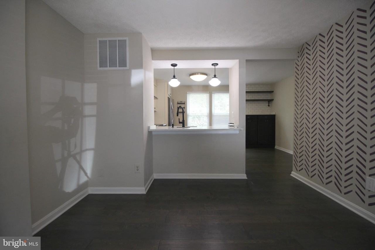 11916 Fieldthorn Ct - Photo 6 of 28