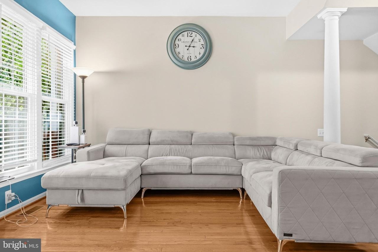 13967 Gill Brook Ln - Photo 4 of 39