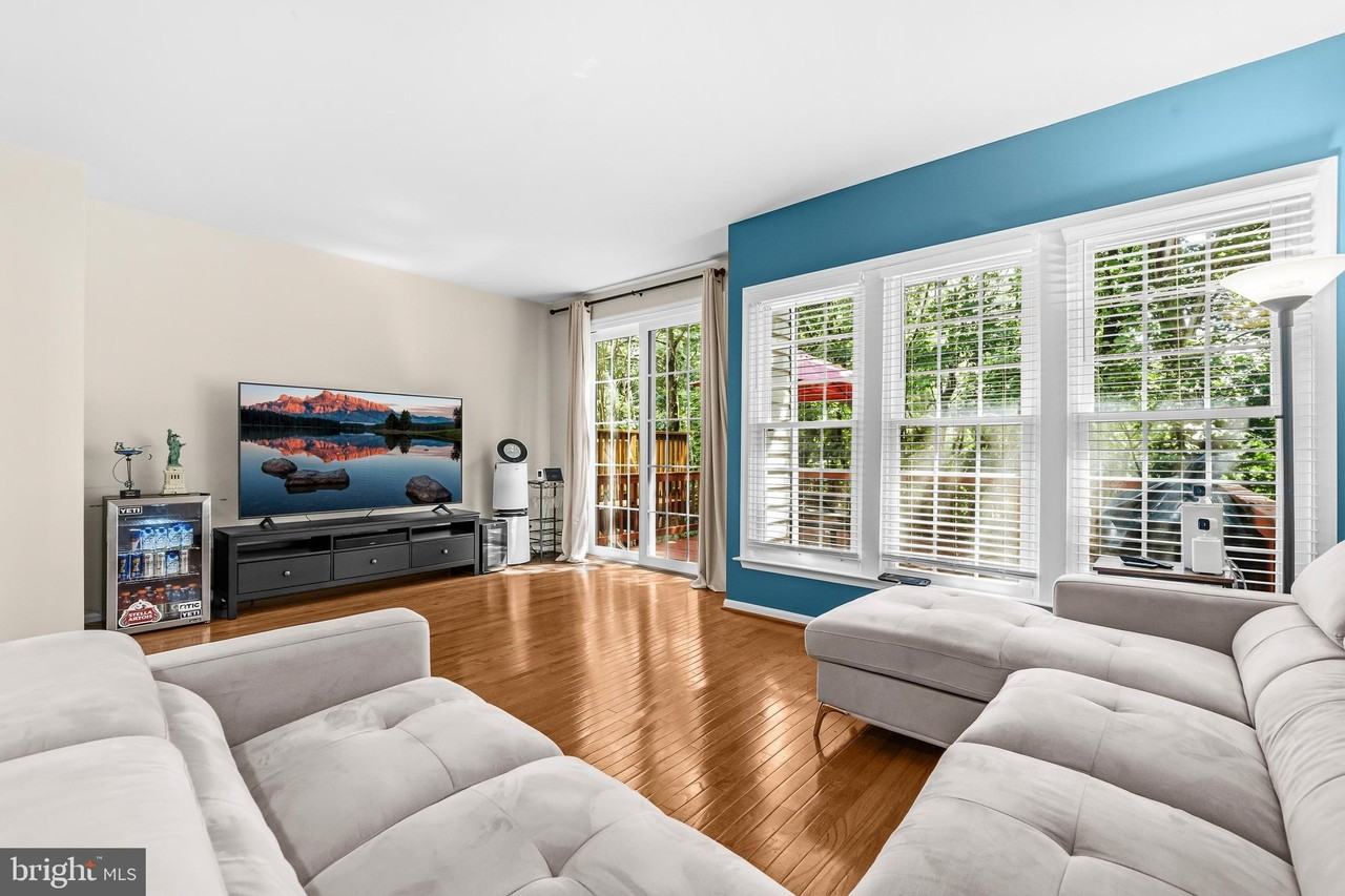 13967 Gill Brook Ln - Photo 5 of 39