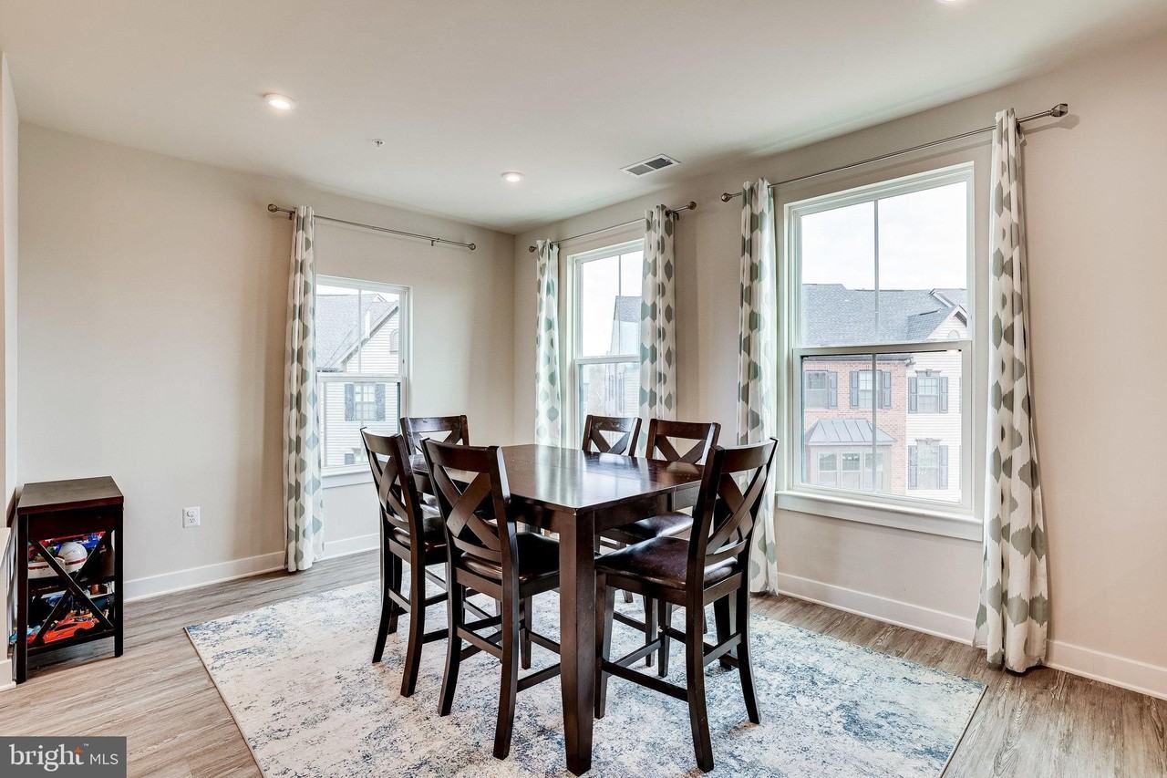2753 Velocity Rd #32B - Photo 5 of 34