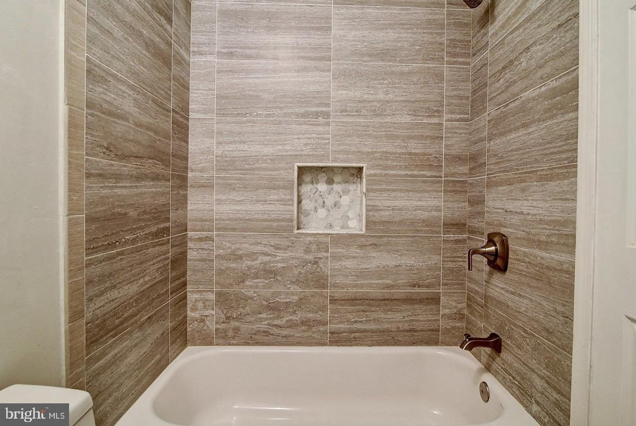 11100 Beaver Trail Ct - Photo 5 of 15