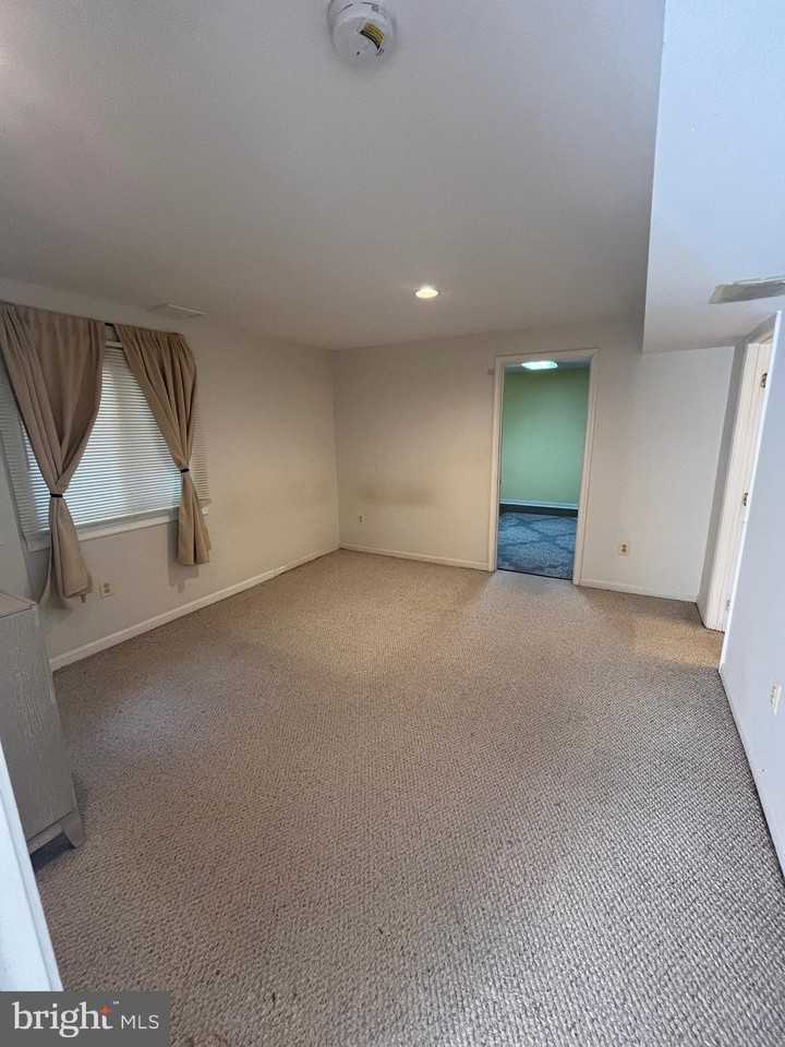 6406 Emerald Green Ct - Photo 4 of 9