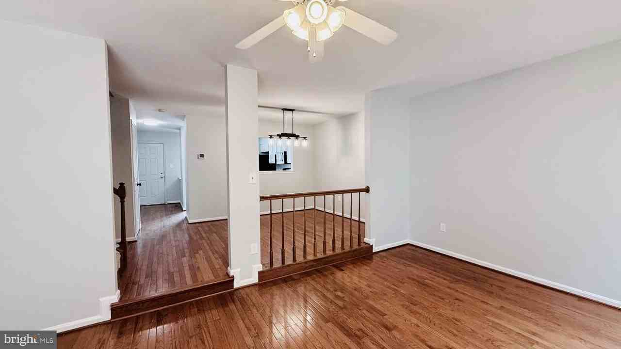 13042 Hunterbrook Dr - Photo 5 of 21