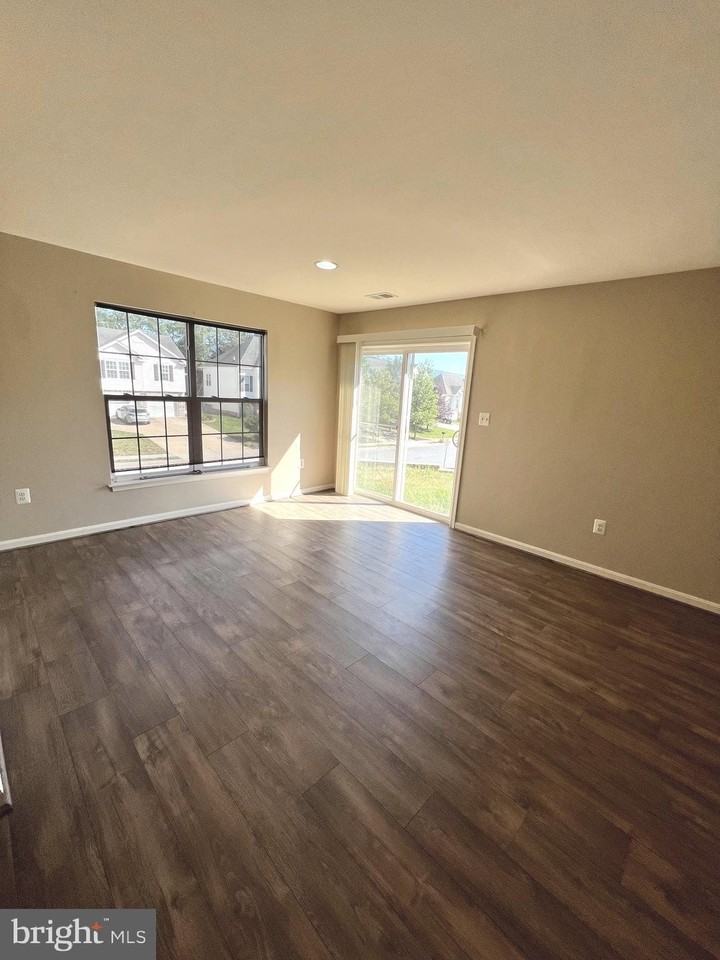 194 Oxbow Dr - Photo 5 of 31