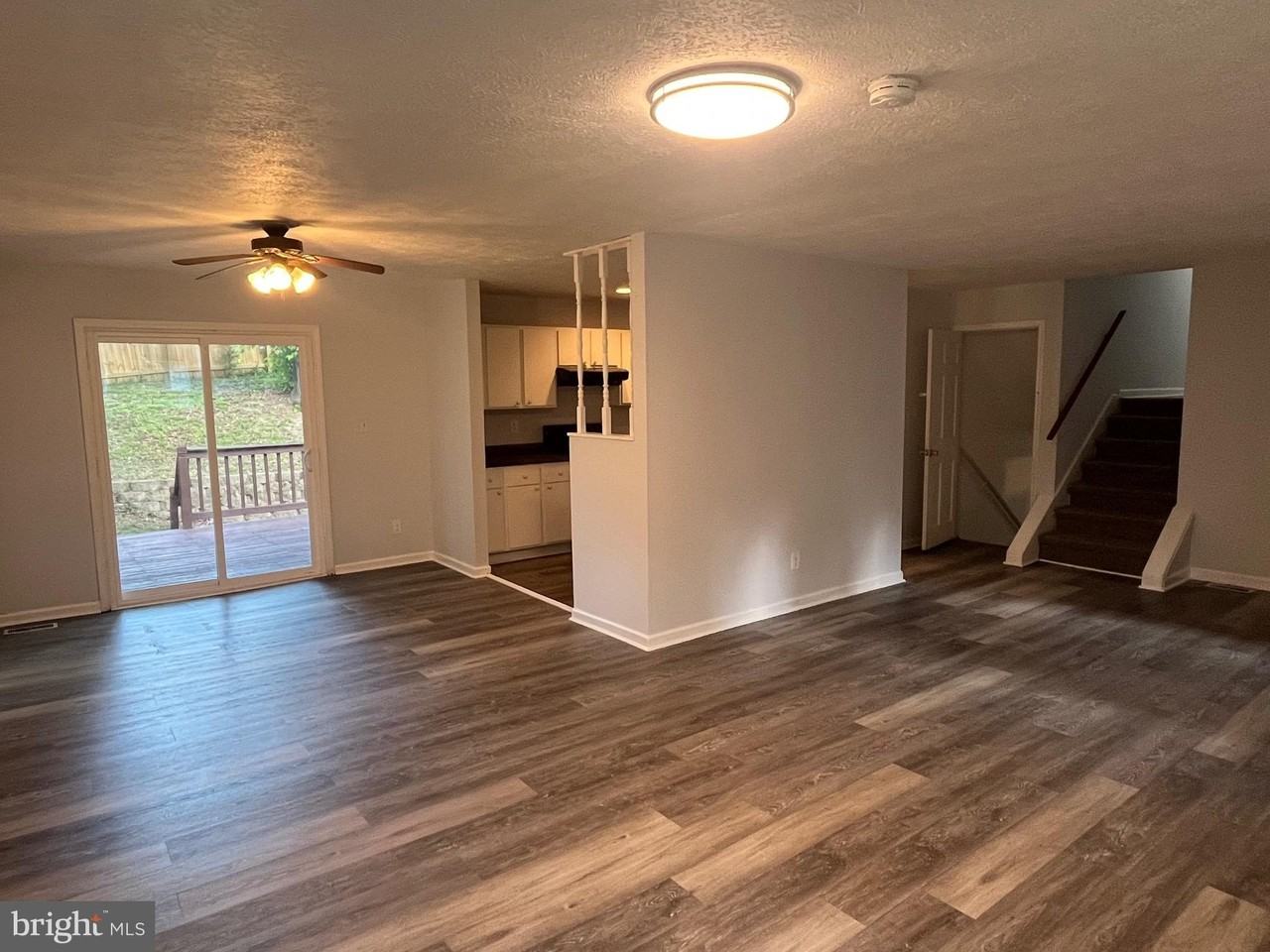 11827 Rutherford Dr - Photo 3 of 25