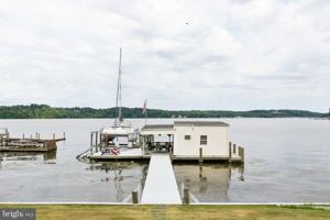 featured image of 36 Shore Dr #BOATH