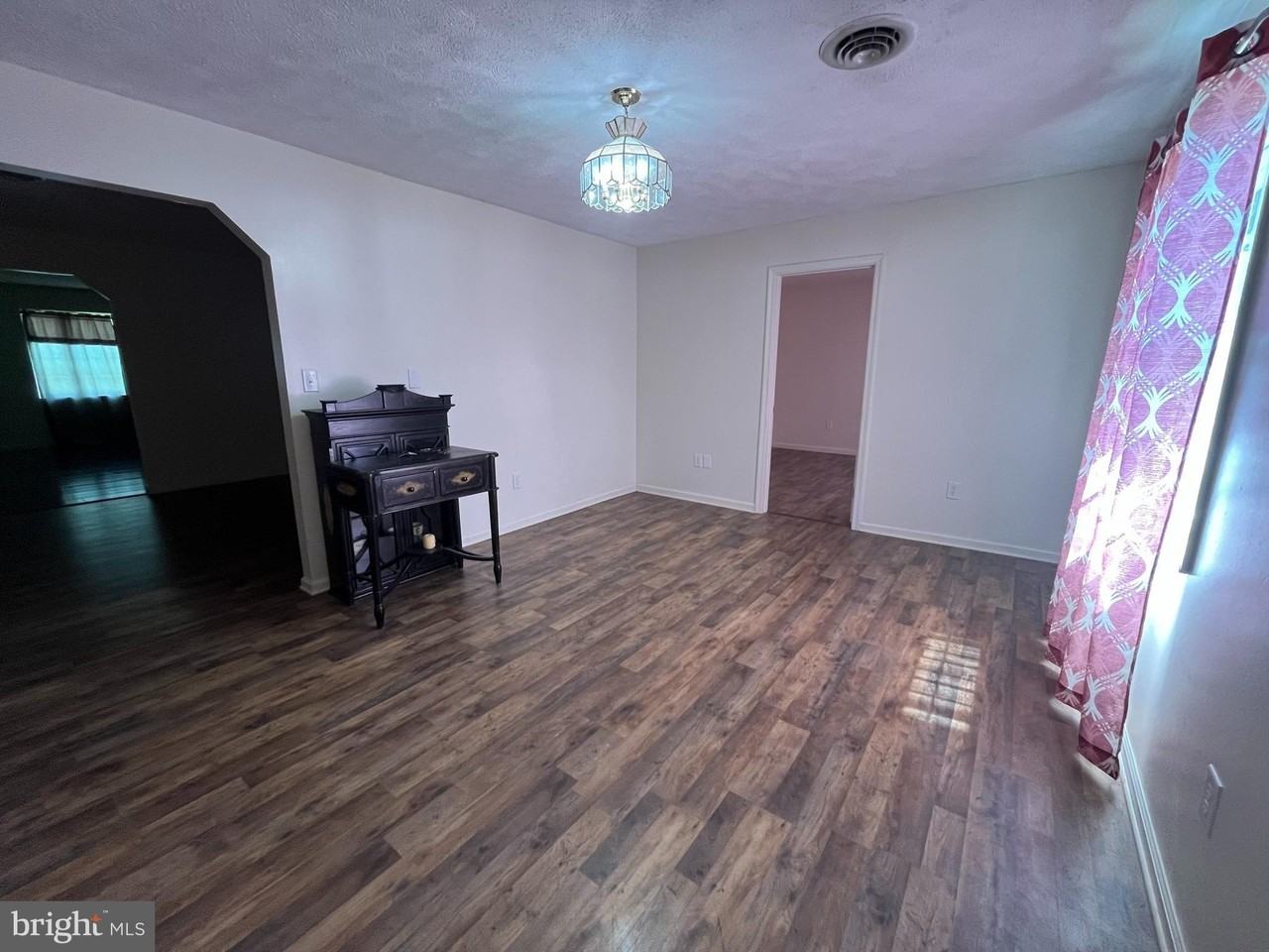 23 Shumack Ct - Photo 5 of 30