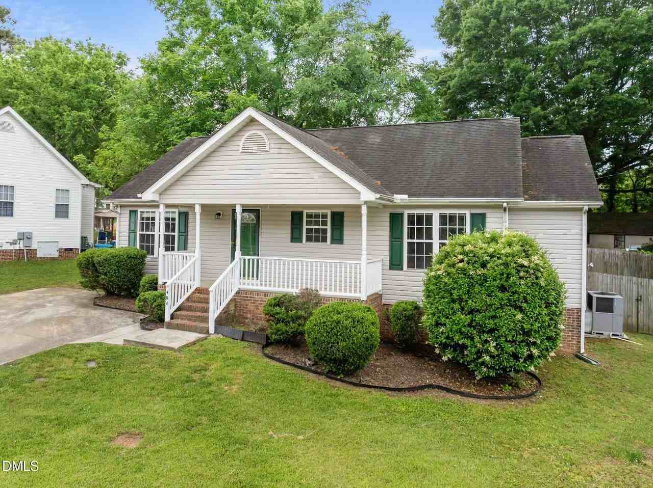 404 Foxbridge Ct - Photo 2 of 33