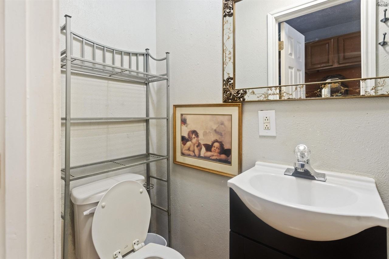 1710 Speedway Ave - Photo 6 of 8