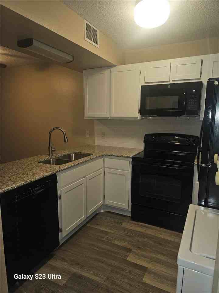 150 Ligon St #101 - Photo 3 of 10