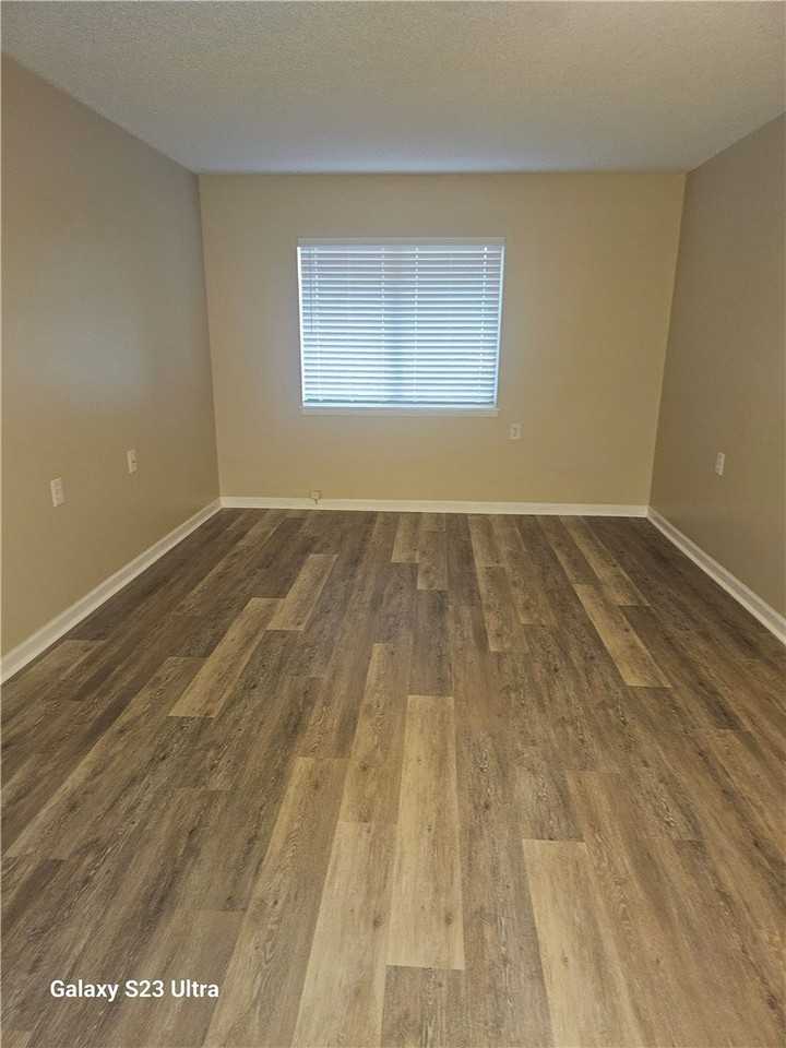150 Ligon St #101 - Photo 6 of 10