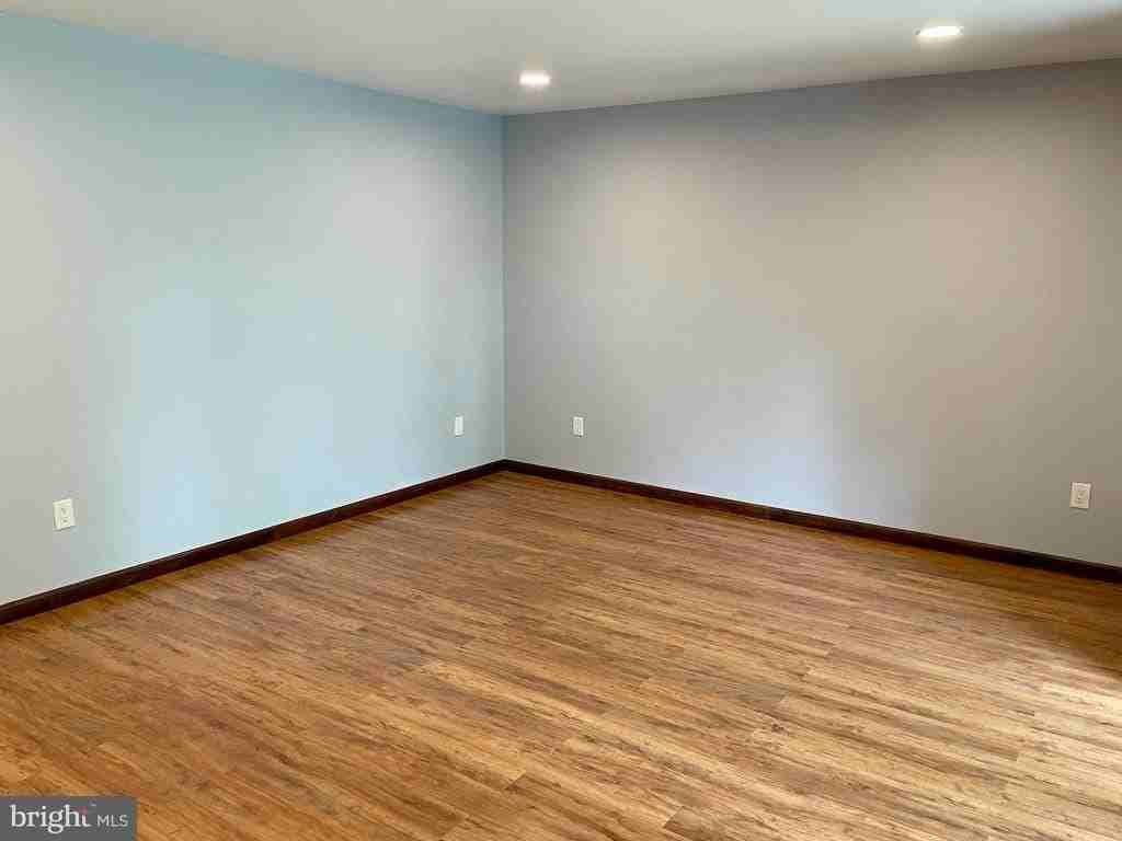 506 Meadowview Ln #506 - Photo 4 of 17