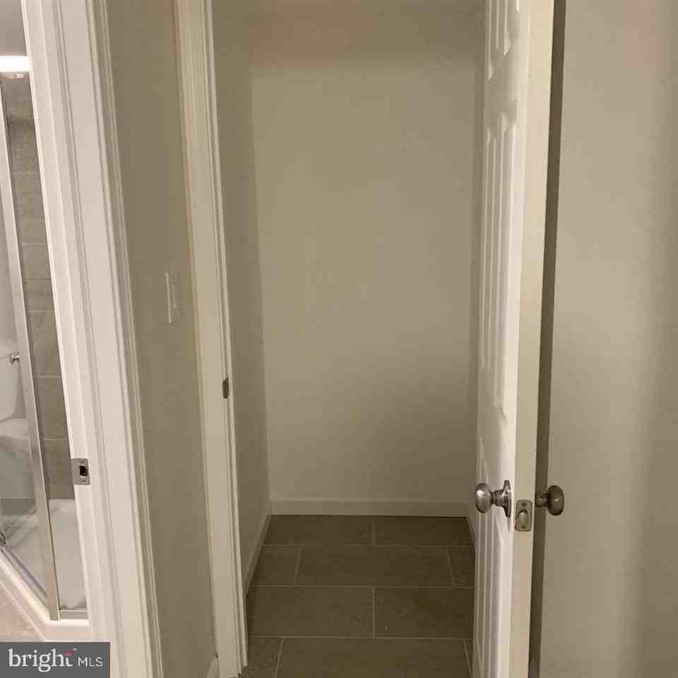 4960 Chestnut St - Photo 6 of 9