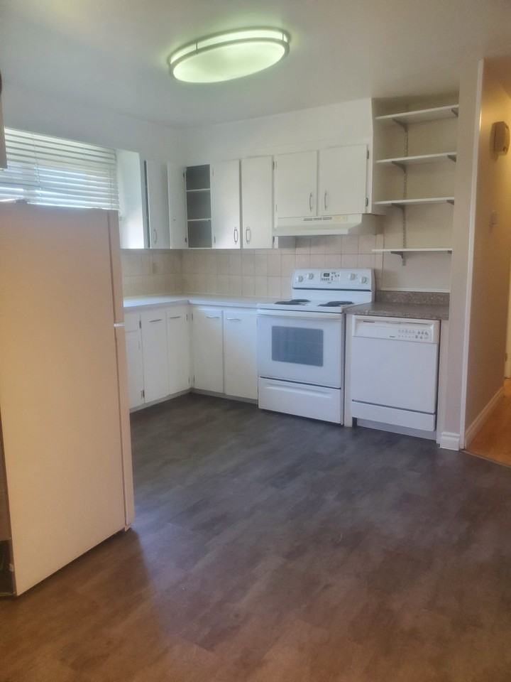 8106 169 Street Northwest - Photo 3 of 19