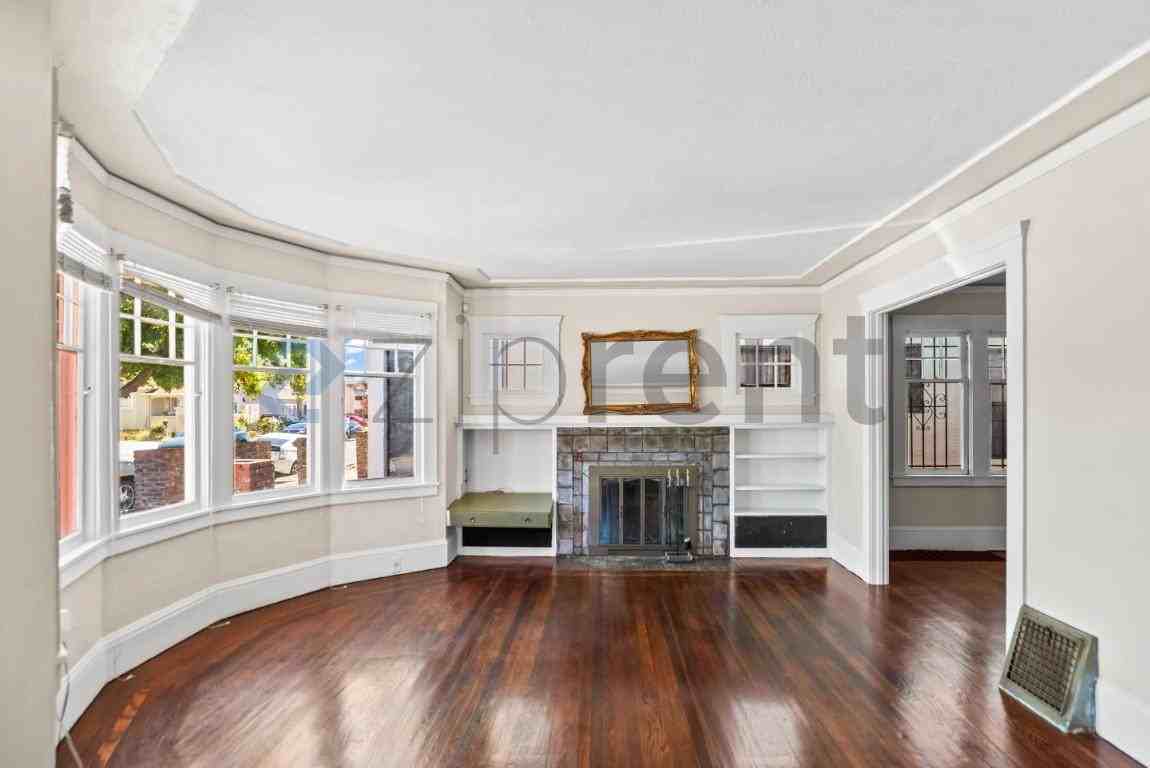 1465 67th Ave - Photo 5 of 19