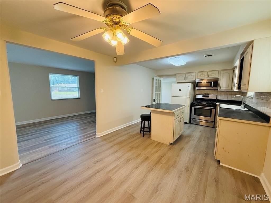 544 Thurston Ave - Photo 7 of 22