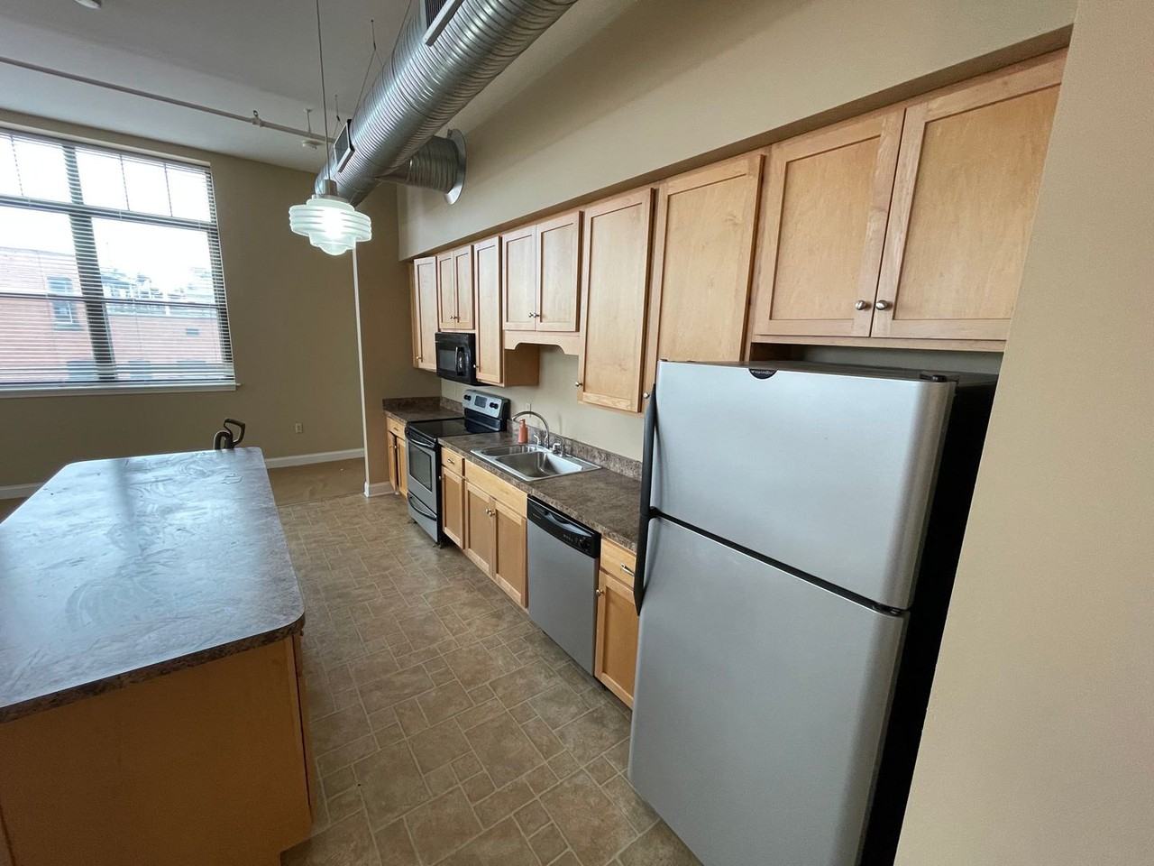 11 Fremont Street - Photo 2 of 50
