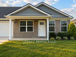 featured image of 240 Longwood Ln #1