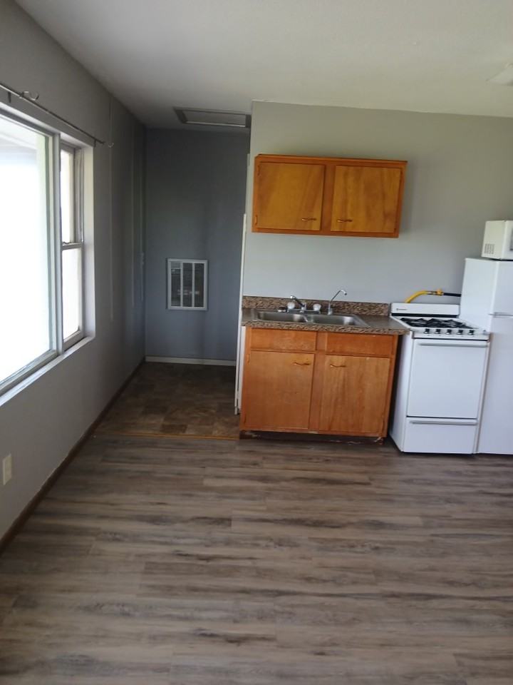 758 W G Road Cabin - Photo 5 of 6