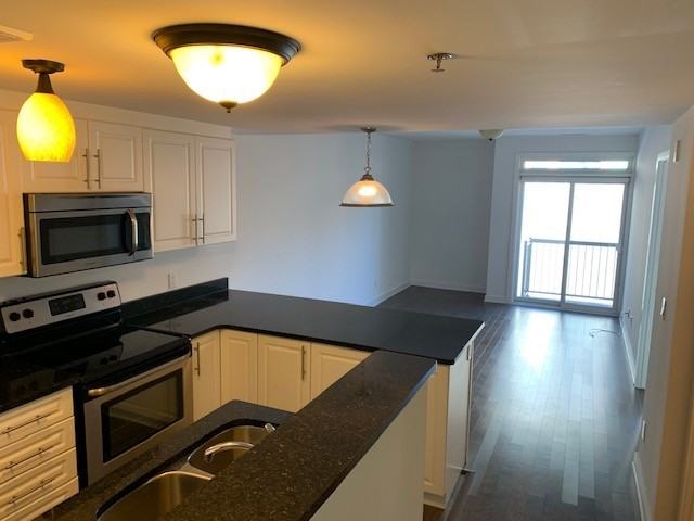 456 King Edward Ave ##309 - Photo 5 of 17