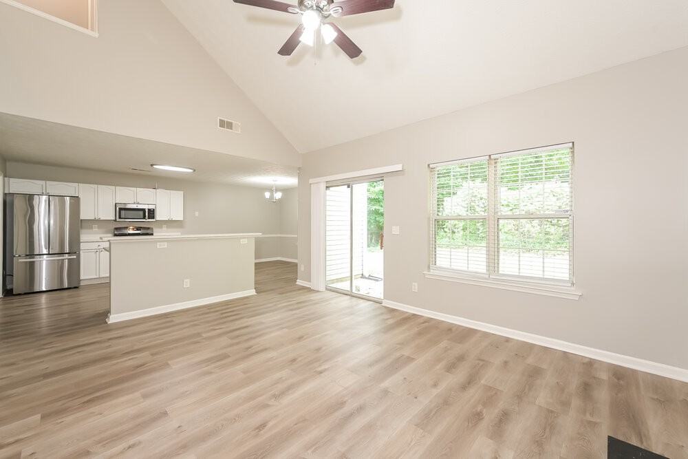 2285 Wingfoot Pl - Photo 5 of 17