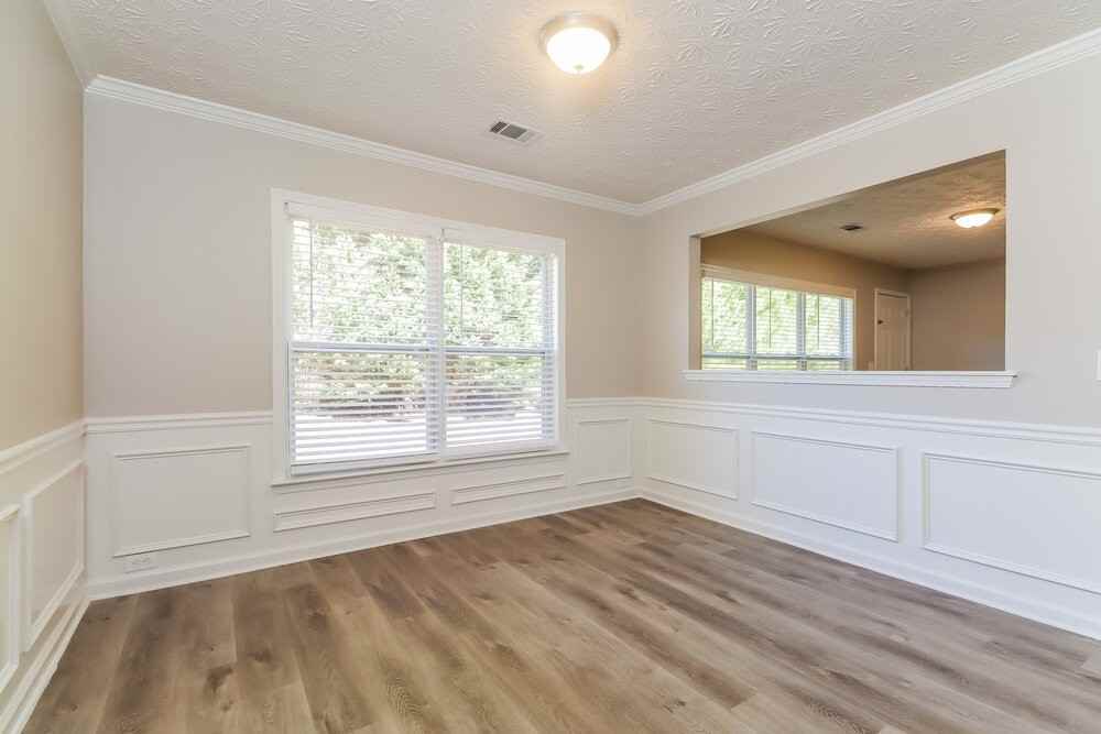 3116 Baywood Ct - Photo 5 of 16