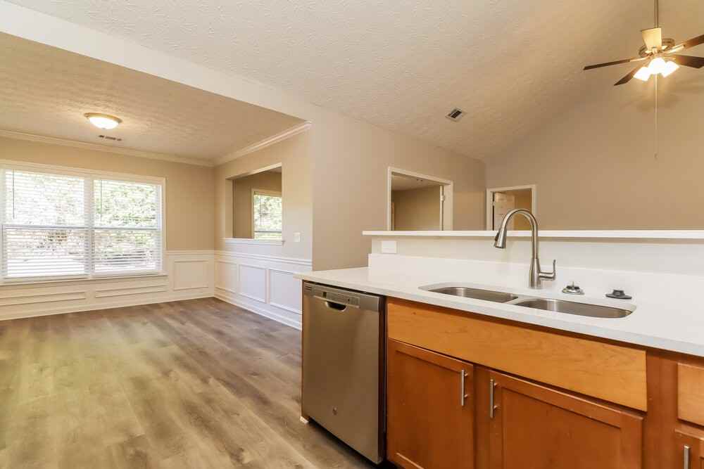 3116 Baywood Ct - Photo 7 of 16
