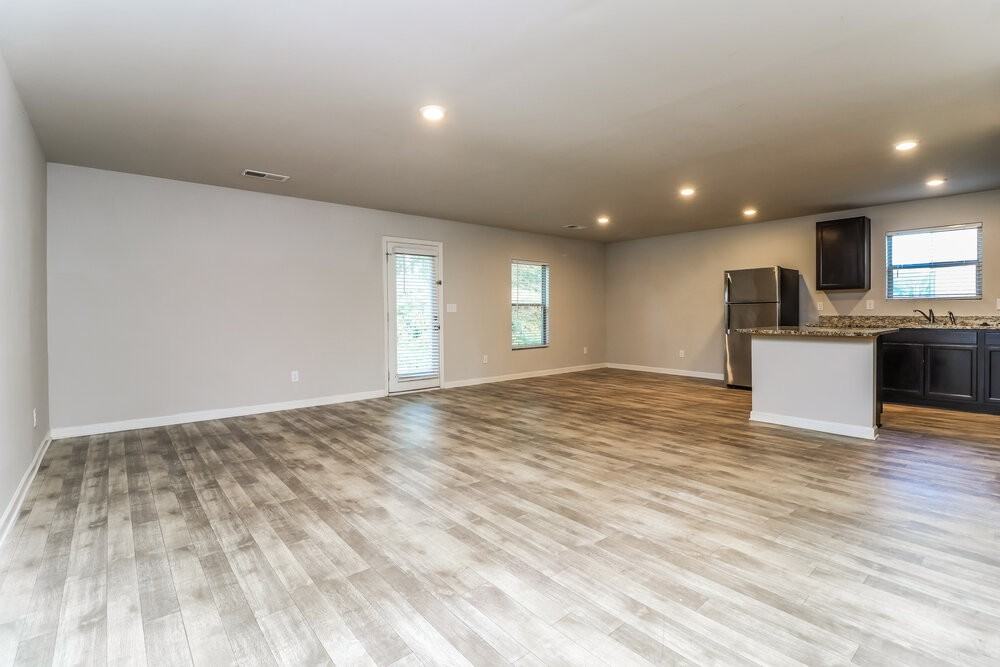 3019 Chris Cir - Photo 4 of 22