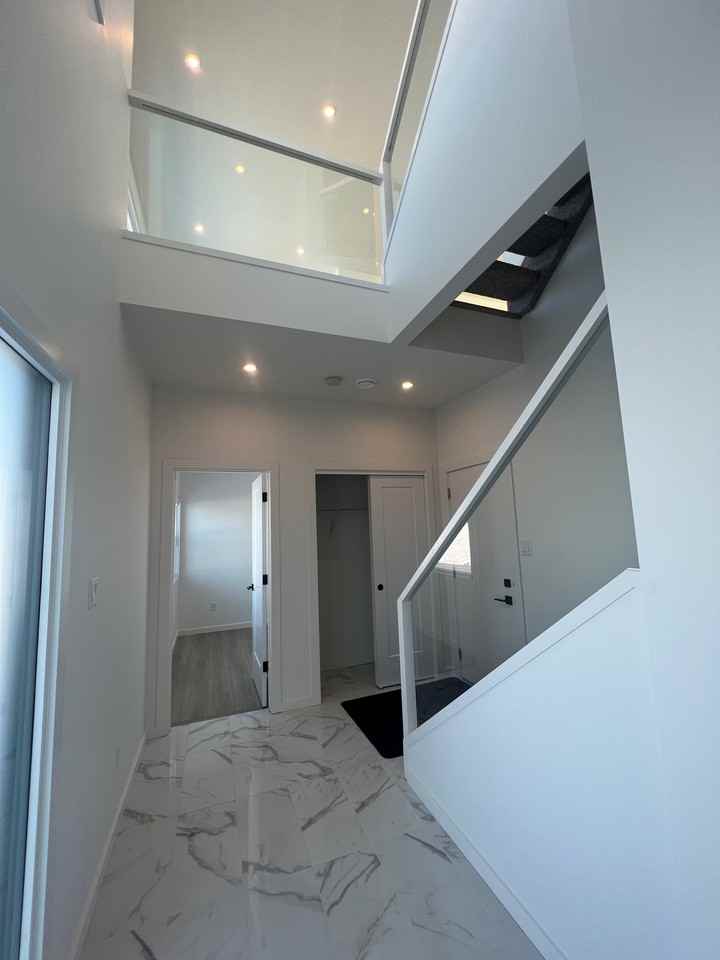 #55 5 Rondeau Dr - Photo 2 of 30